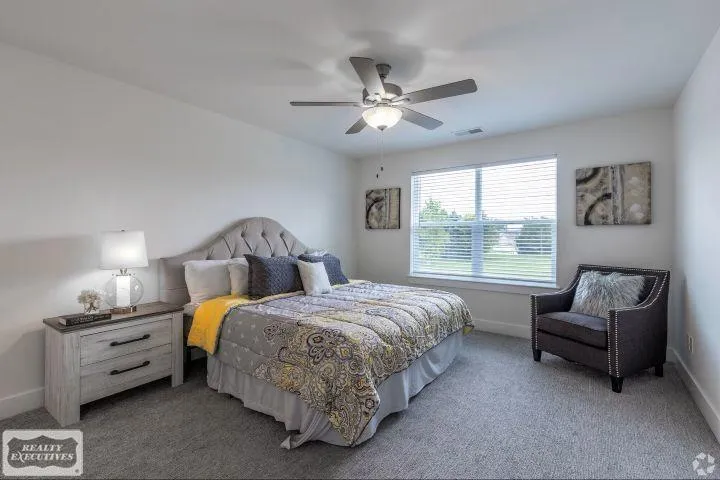 32956 Antrim Drive Chesterfield Township, MI 48047