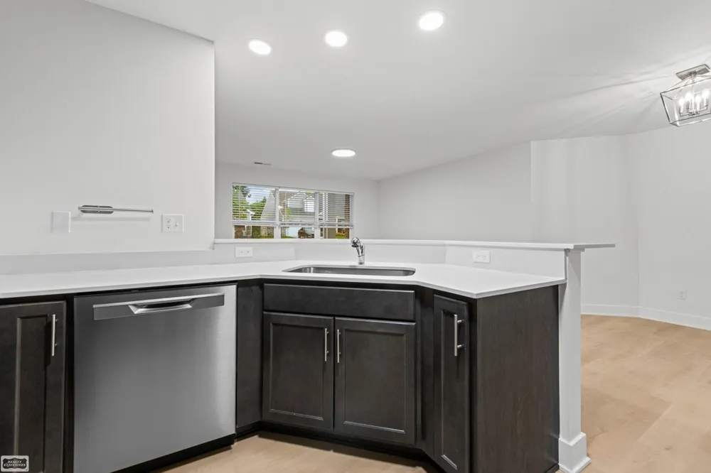 32956 Antrim Drive Chesterfield Township, MI 48047