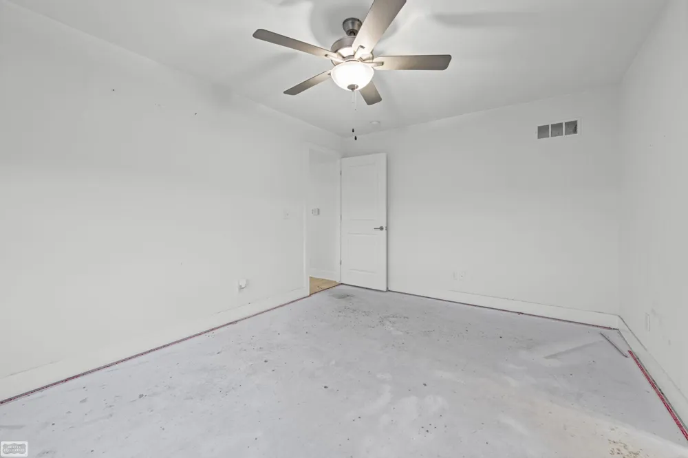 32956 Antrim Drive Chesterfield Township, MI 48047
