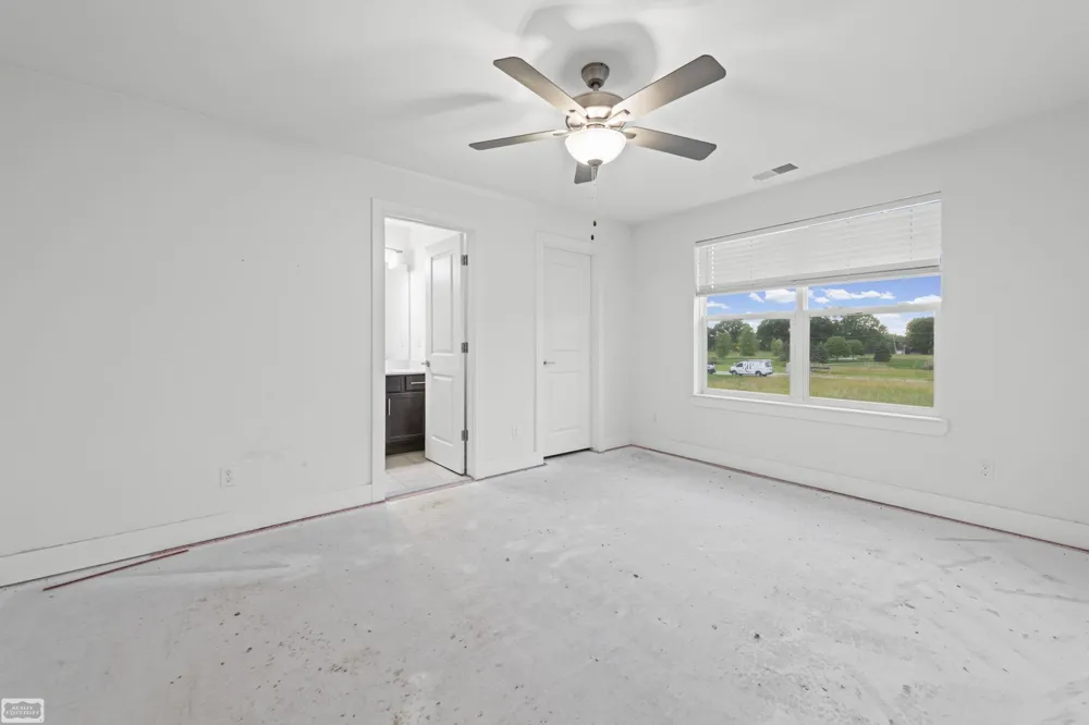32956 Antrim Drive Chesterfield Township, MI 48047