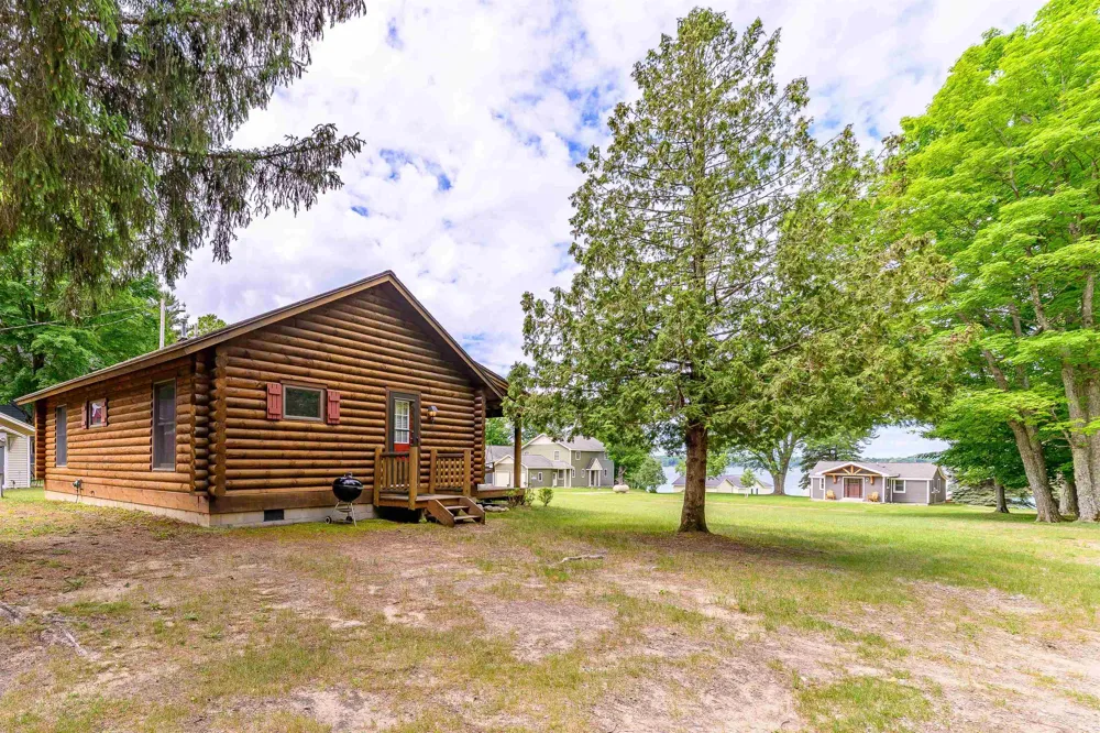 10844 Torchlight Lane Central Lake Township, MI 49622