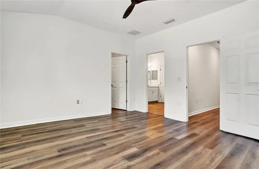 4020 VIA SIENNA CIRCLE Sarasota, FL 34243