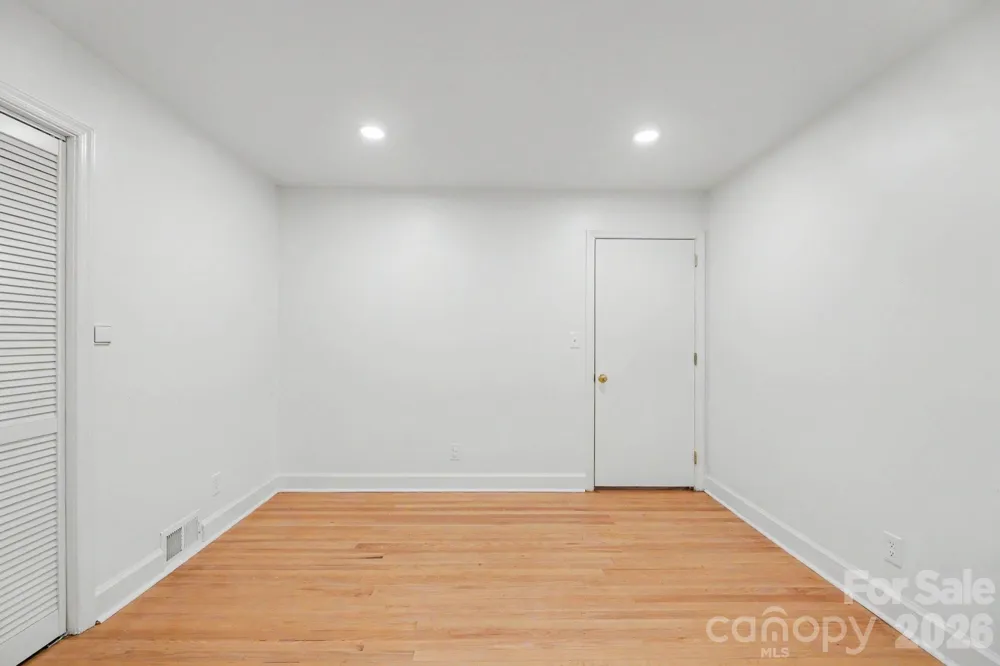 100 Malvern Court Winston Salem, NC 27106