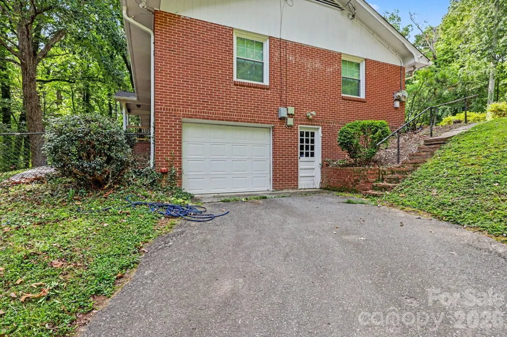 100 Malvern Court Winston Salem, NC 27106