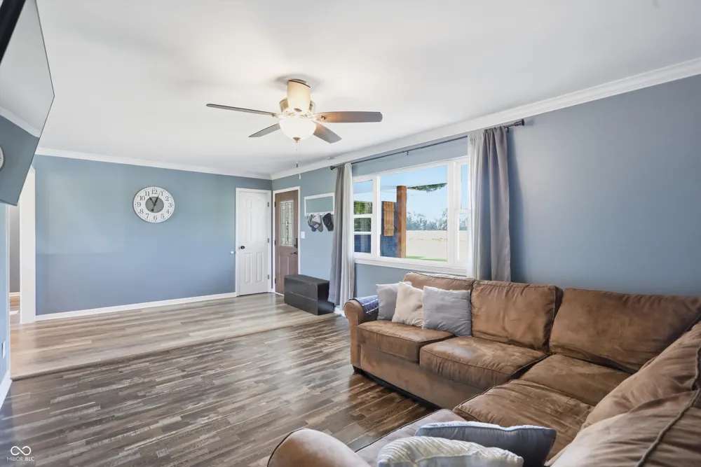 556 E 1000 Fortville, IN 46040