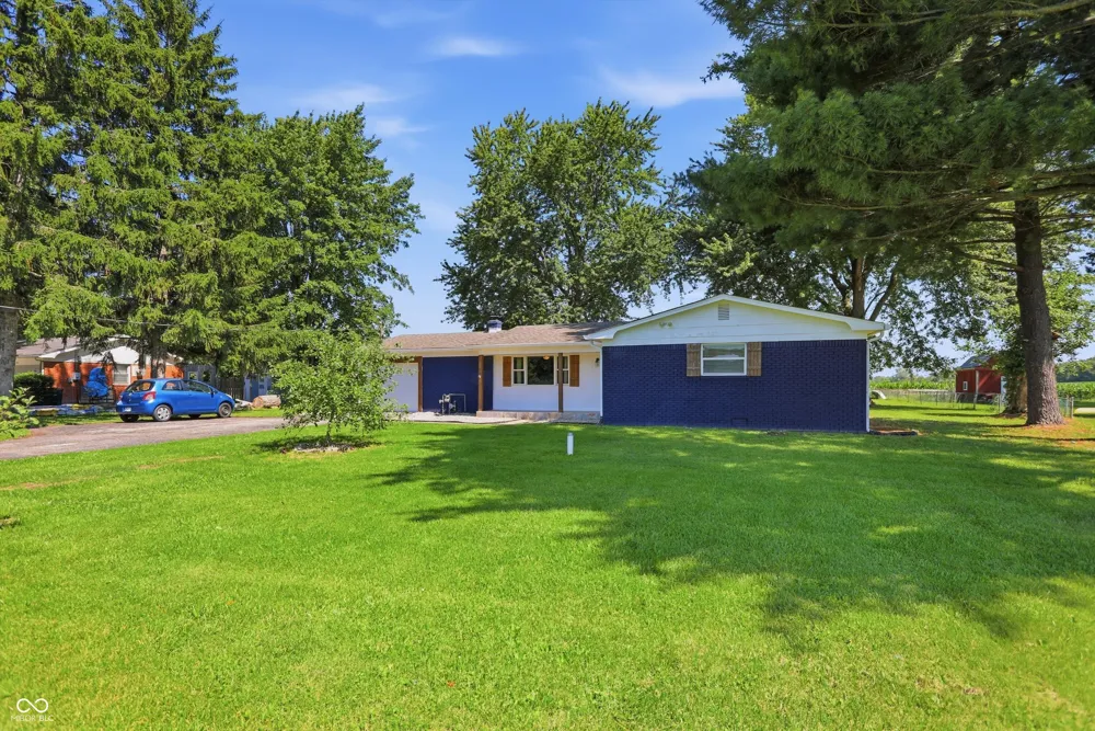 556 E 1000 Fortville, IN 46040
