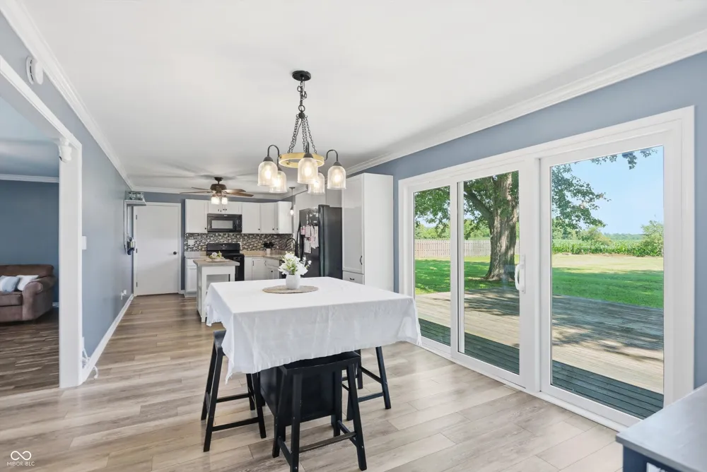 556 E 1000 Fortville, IN 46040