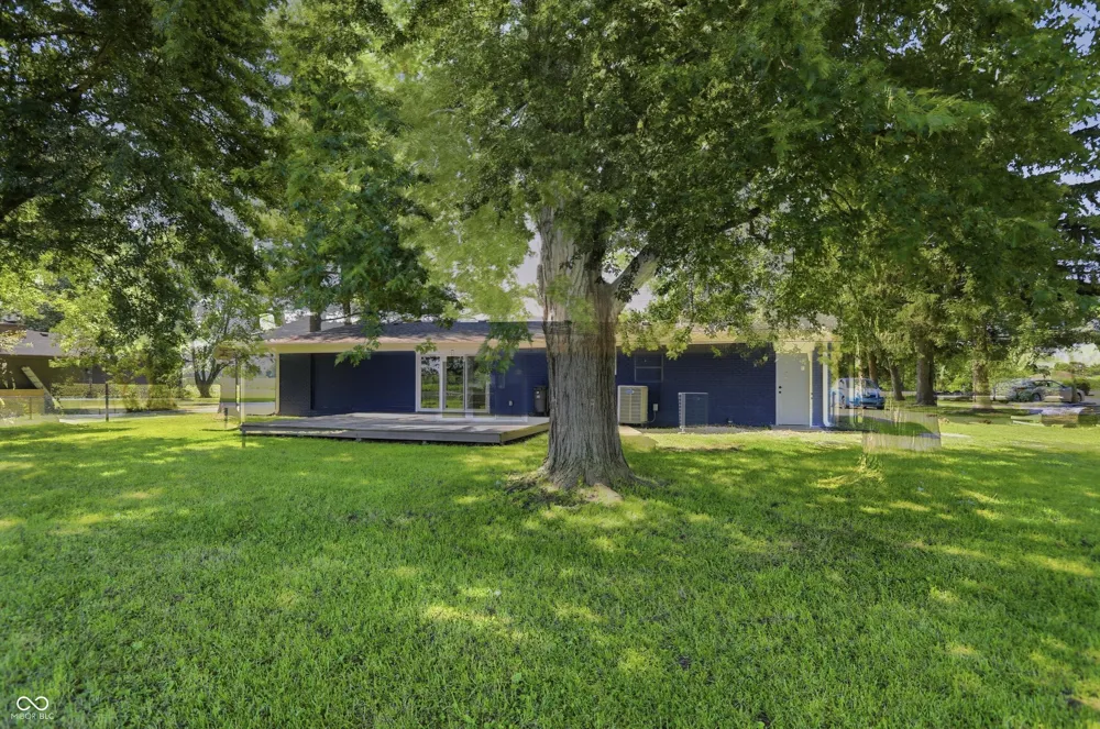 556 E 1000 Fortville, IN 46040