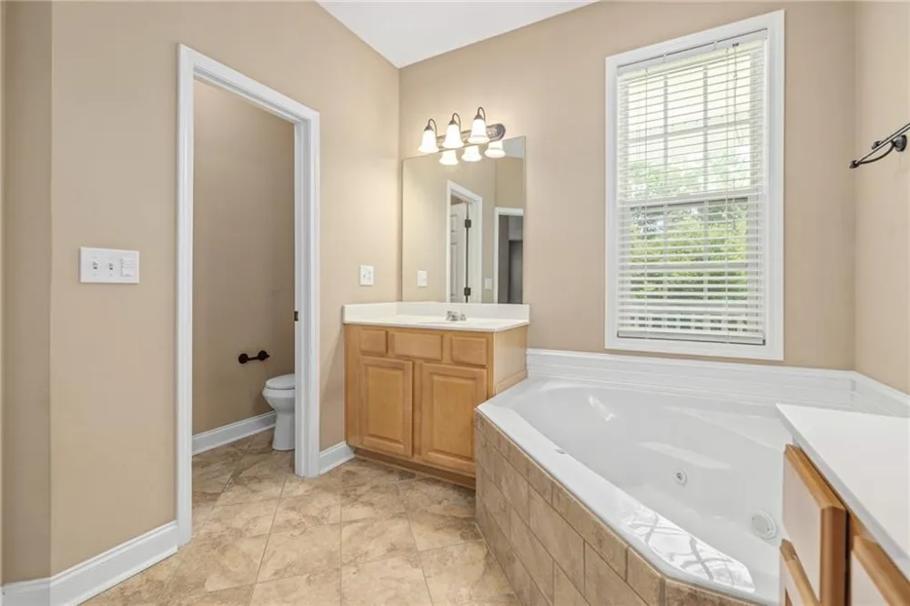 7913 Pea Ridge Road Lula, GA 30554
