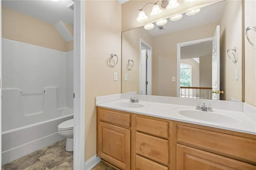 7913 Pea Ridge Road Lula, GA 30554