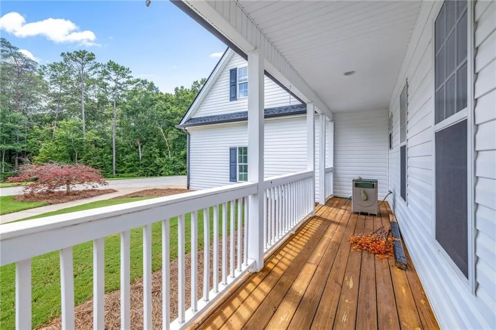 7913 Pea Ridge Road Lula, GA 30554