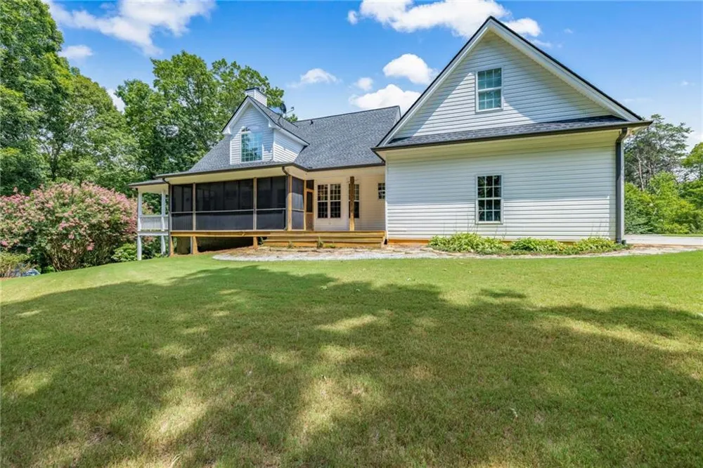 7913 Pea Ridge Road Lula, GA 30554