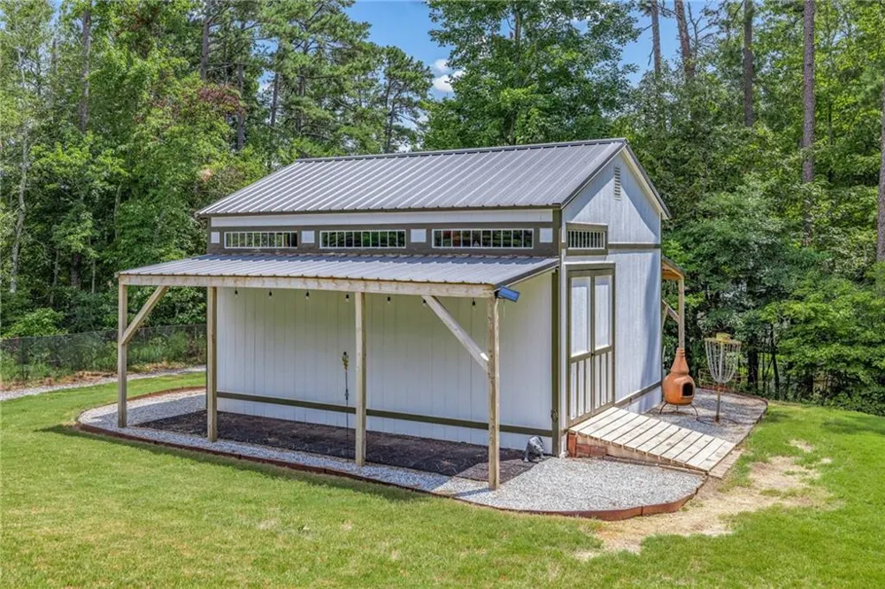 7913 Pea Ridge Road Lula, GA 30554
