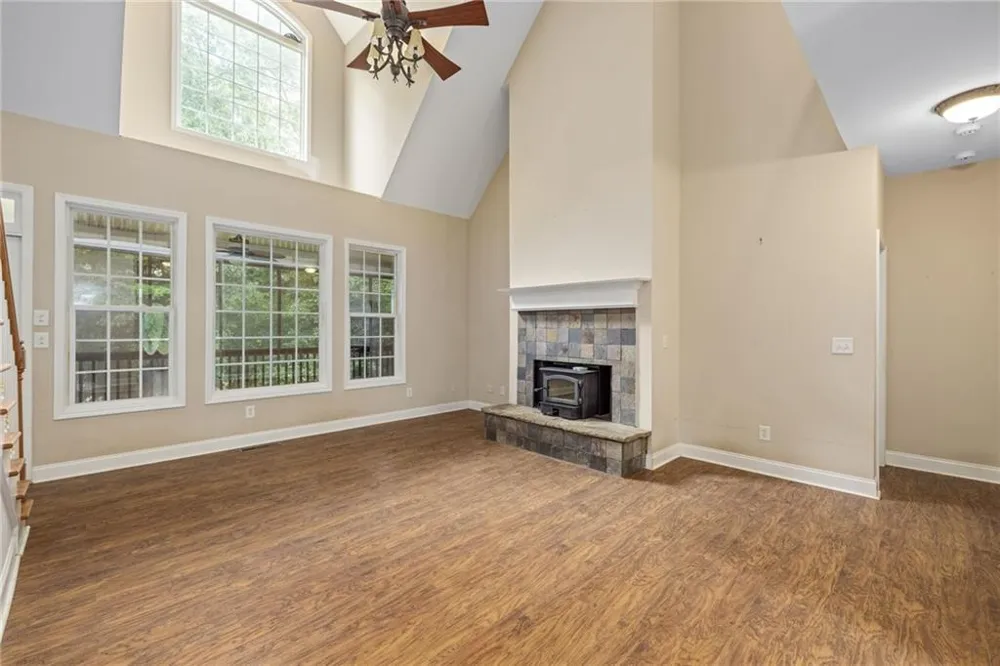 7913 Pea Ridge Road Lula, GA 30554