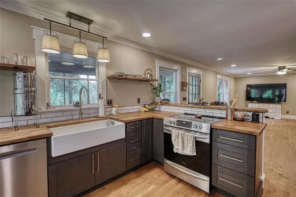 2217 Meadows Road Newborn, GA 30056