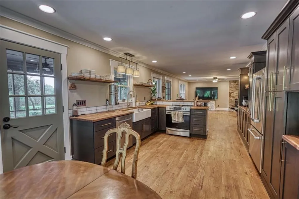2217 Meadows Road Newborn, GA 30056