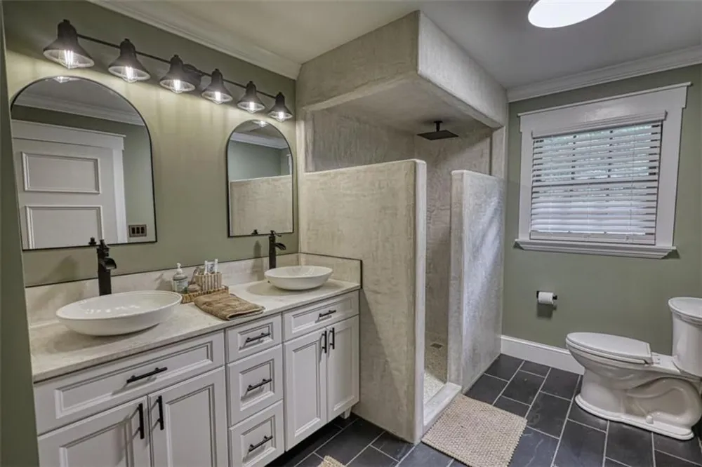 2217 Meadows Road Newborn, GA 30056