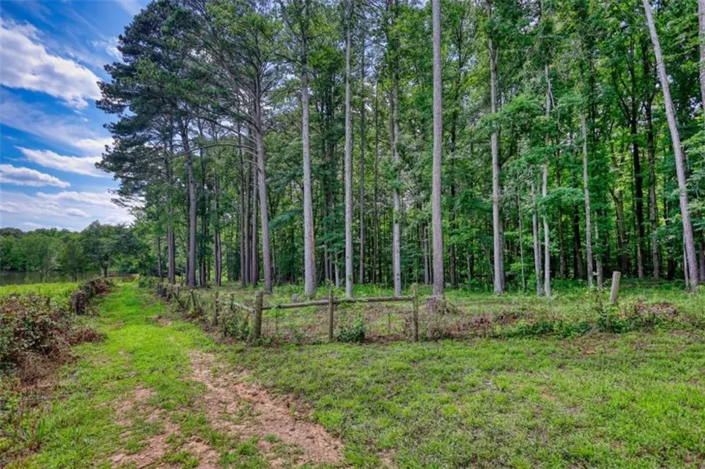 2217 Meadows Road Newborn, GA 30056