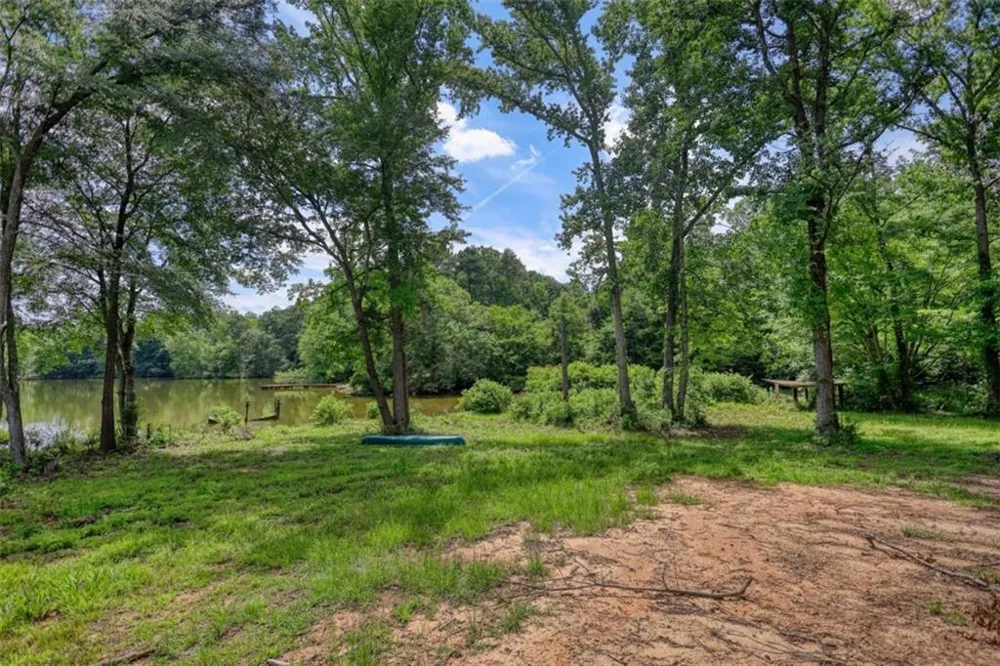 2217 Meadows Road Newborn, GA 30056
