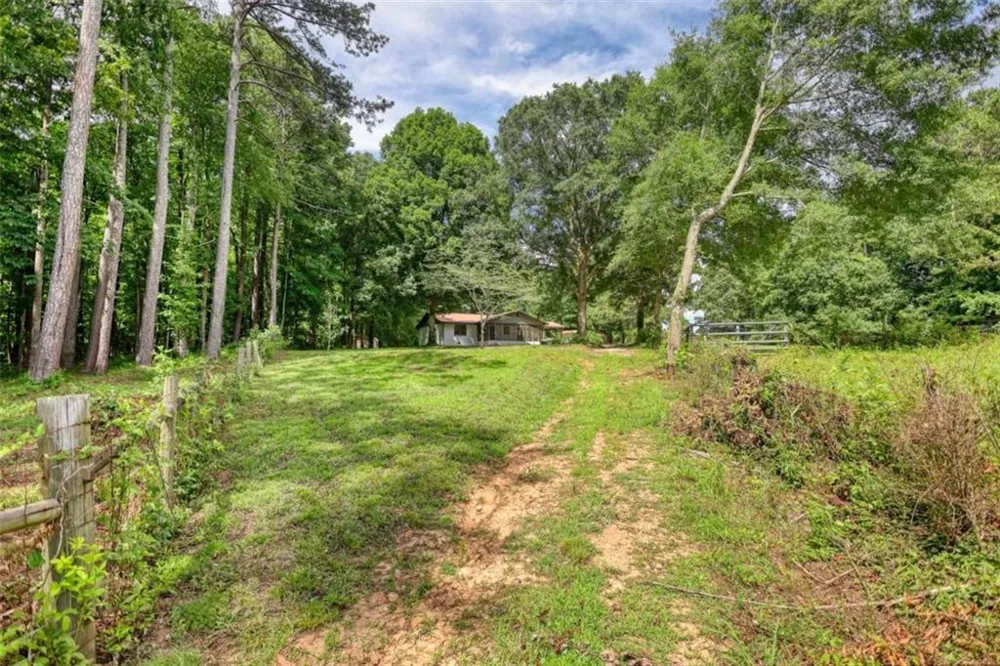 2217 Meadows Road Newborn, GA 30056