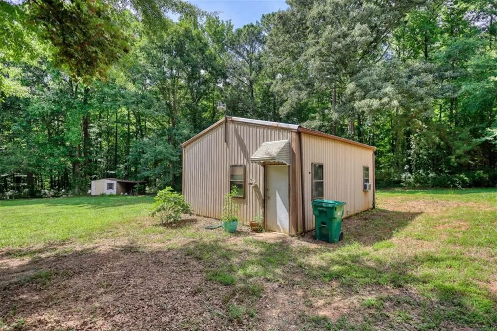 2217 Meadows Road Newborn, GA 30056