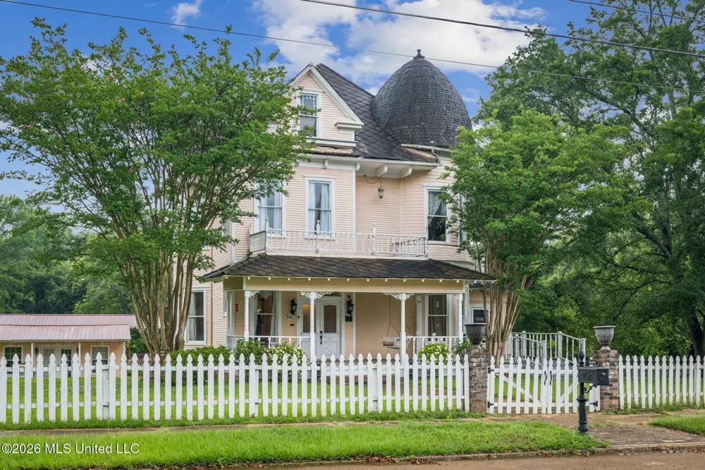 102 W Myrtle Street Magnolia, MS 39652