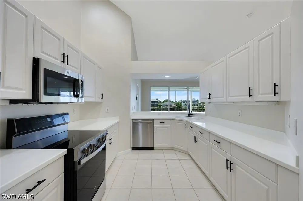 Waterside Circle #201 Marco Island, FL 34145