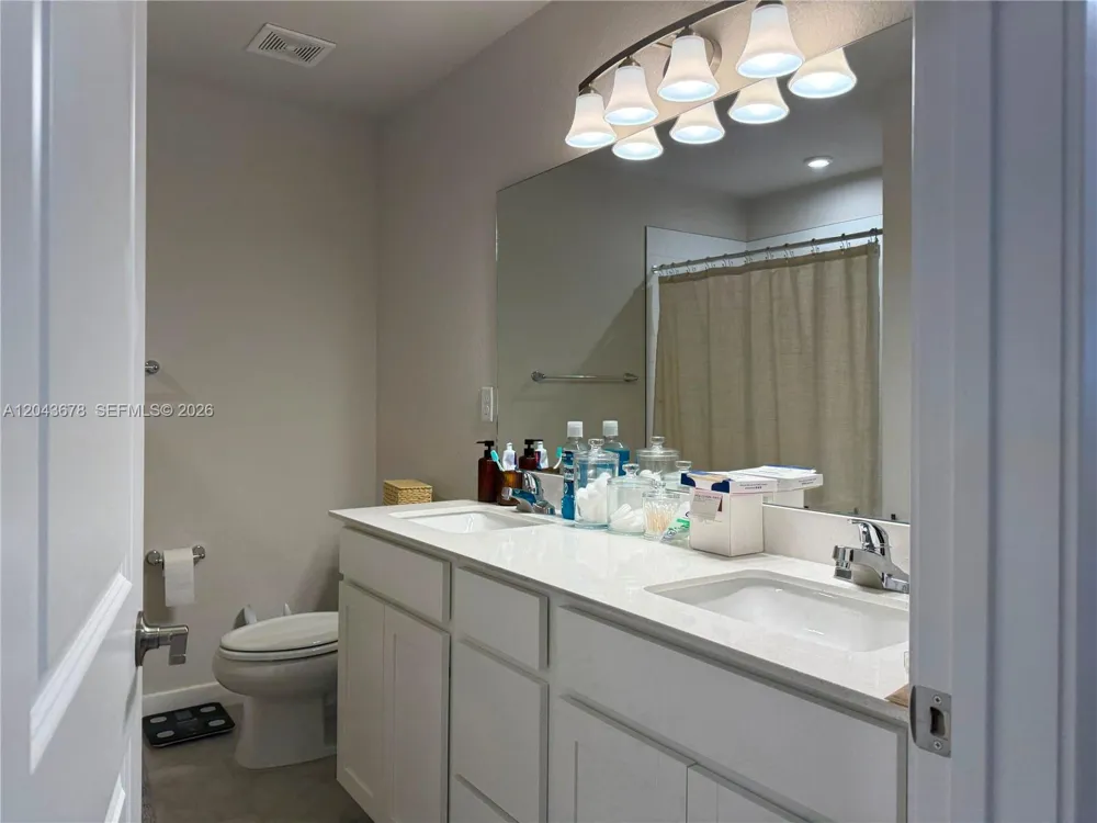 1057 NW 5th St #1057 Florida City, FL 33034