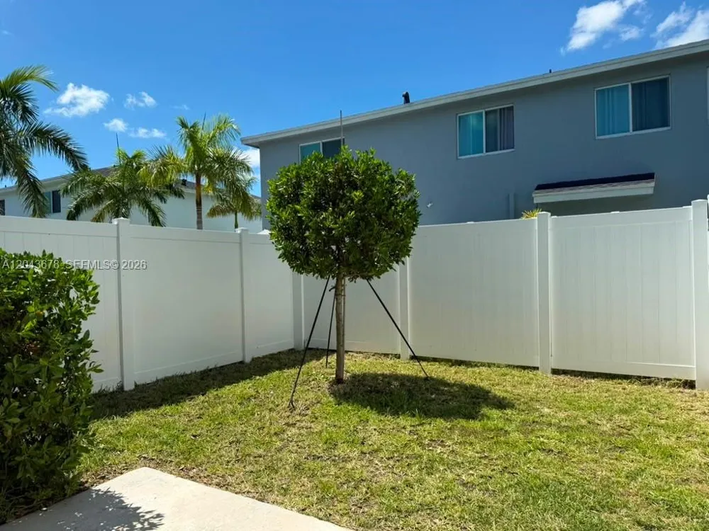 1057 NW 5th St #1057 Florida City, FL 33034