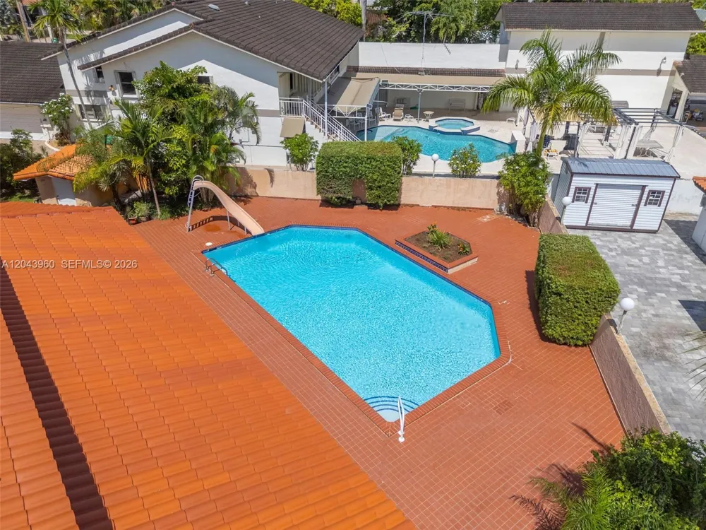 8390 SW 2nd St #0 Miami, FL 33144