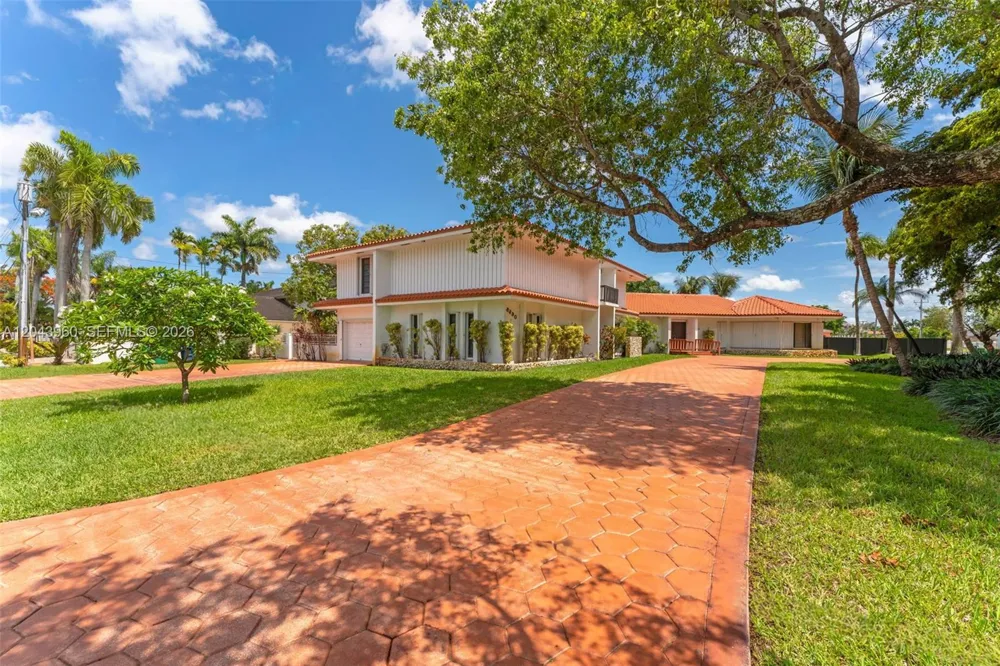 8390 SW 2nd St #0 Miami, FL 33144
