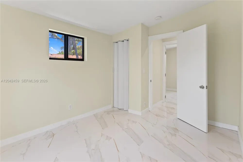 21330 NE 26 AV Aventura, FL 33180