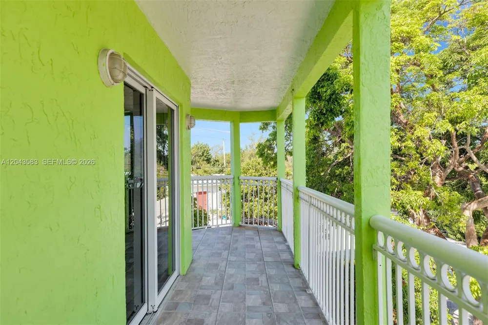 19 Park Drive Key Largo, FL 33037