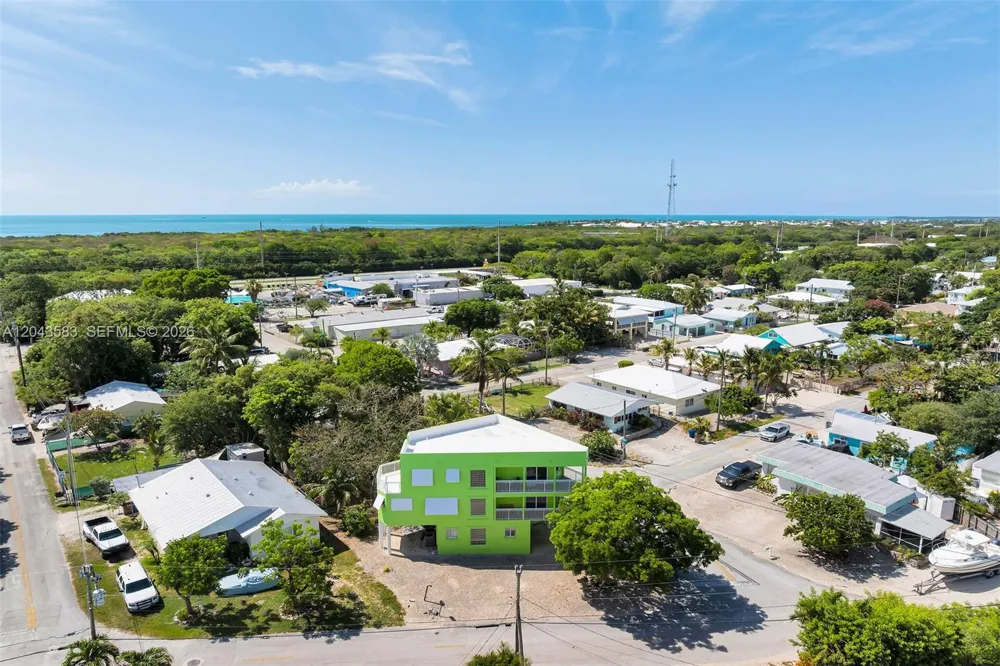 19 Park Drive Key Largo, FL 33037