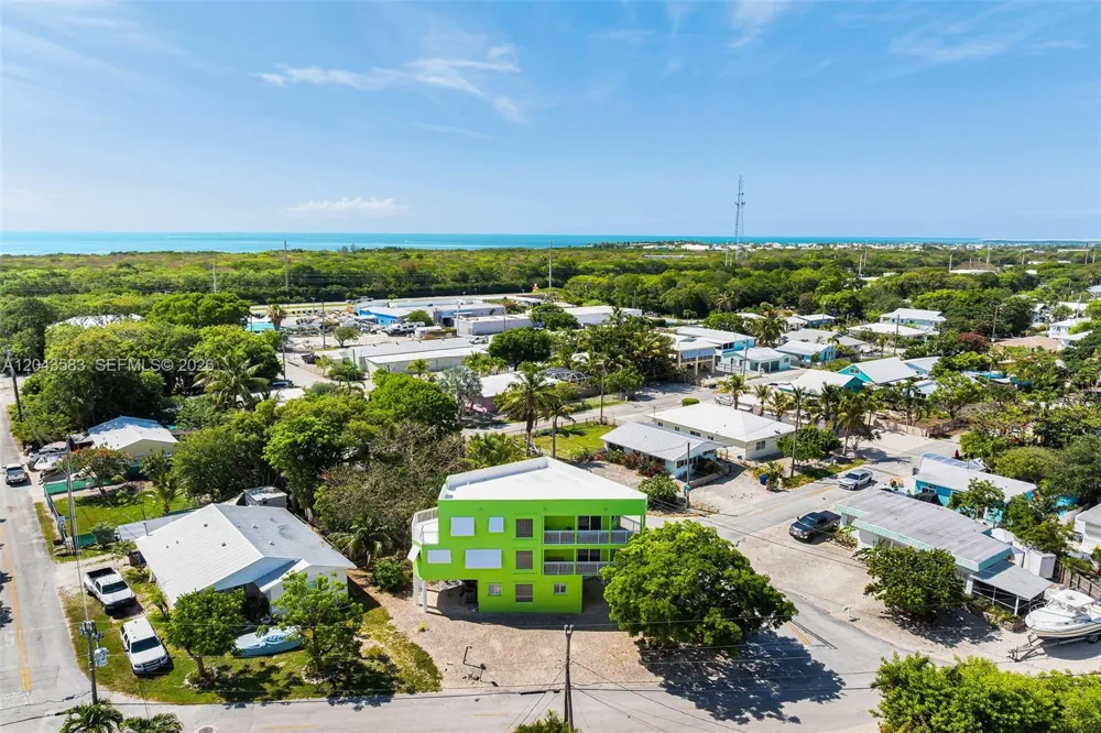19 Park Drive Key Largo, FL 33037