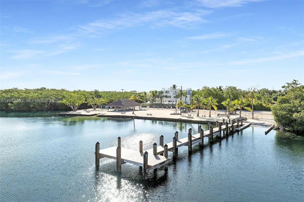 19 Park Drive Key Largo, FL 33037