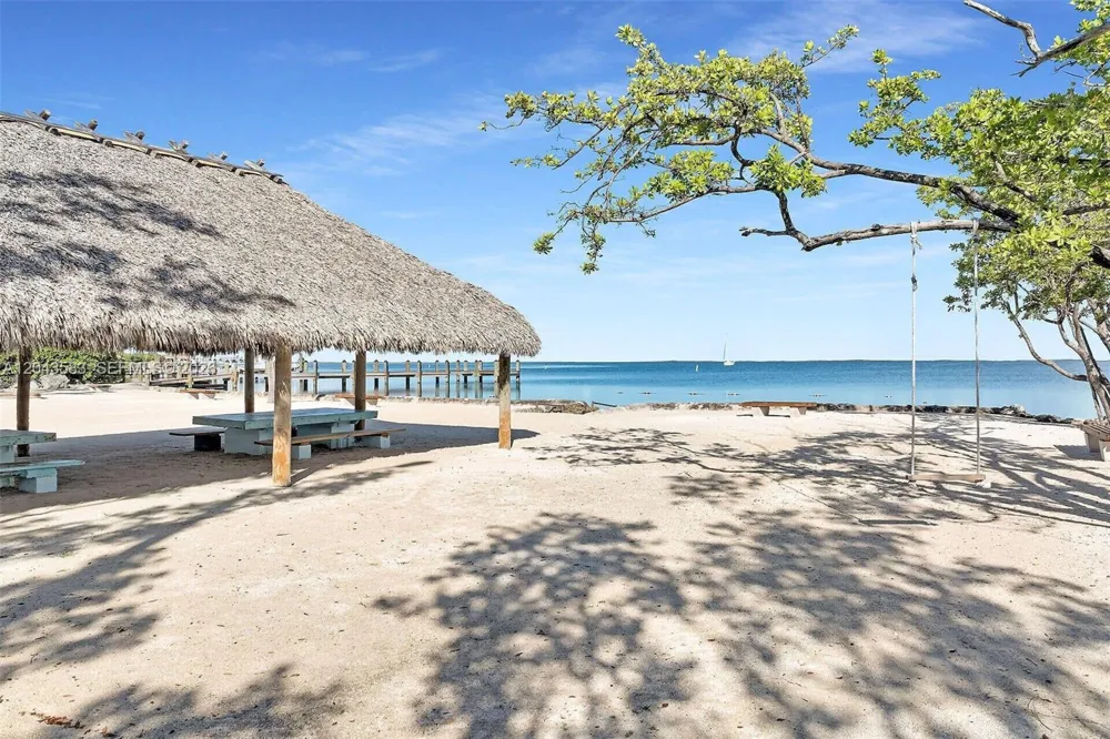 19 Park Drive Key Largo, FL 33037