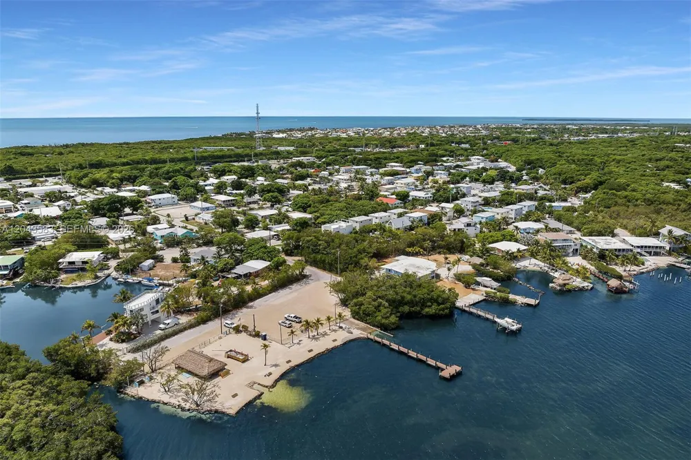 19 Park Drive Key Largo, FL 33037
