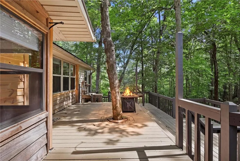129 Nob Hill Ridge Cleveland, GA 30528