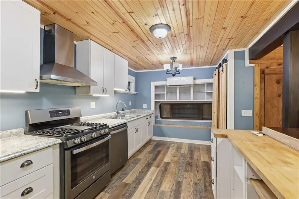 129 Nob Hill Ridge Cleveland, GA 30528