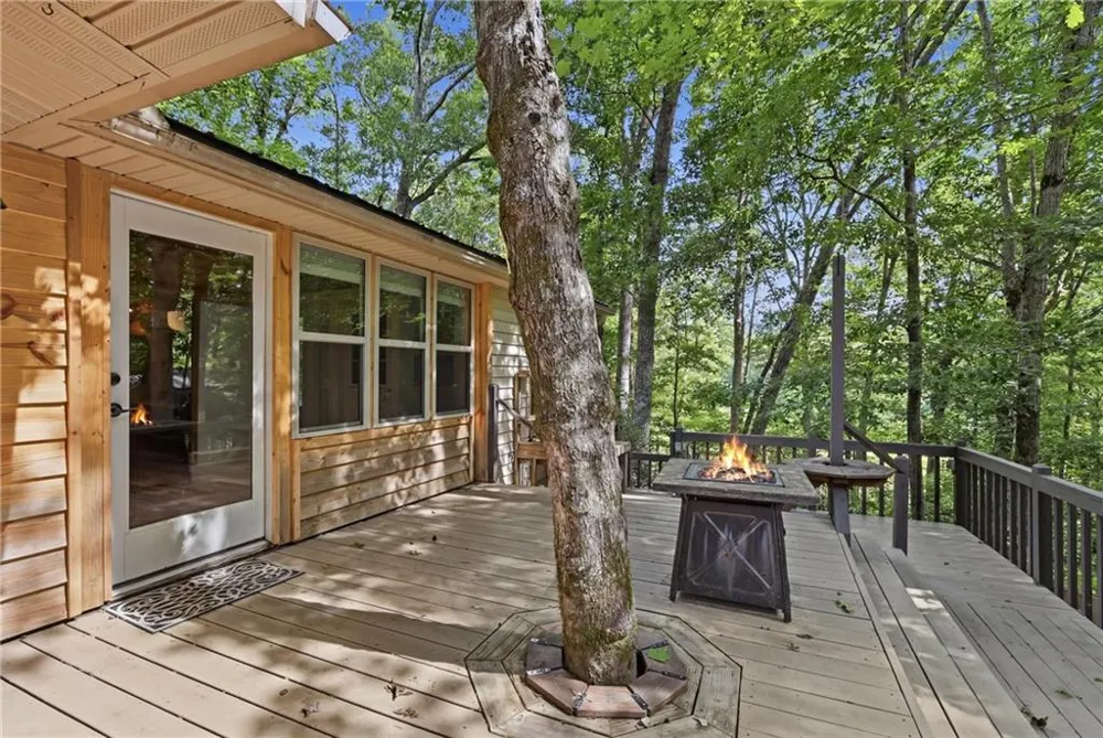 129 Nob Hill Ridge Cleveland, GA 30528