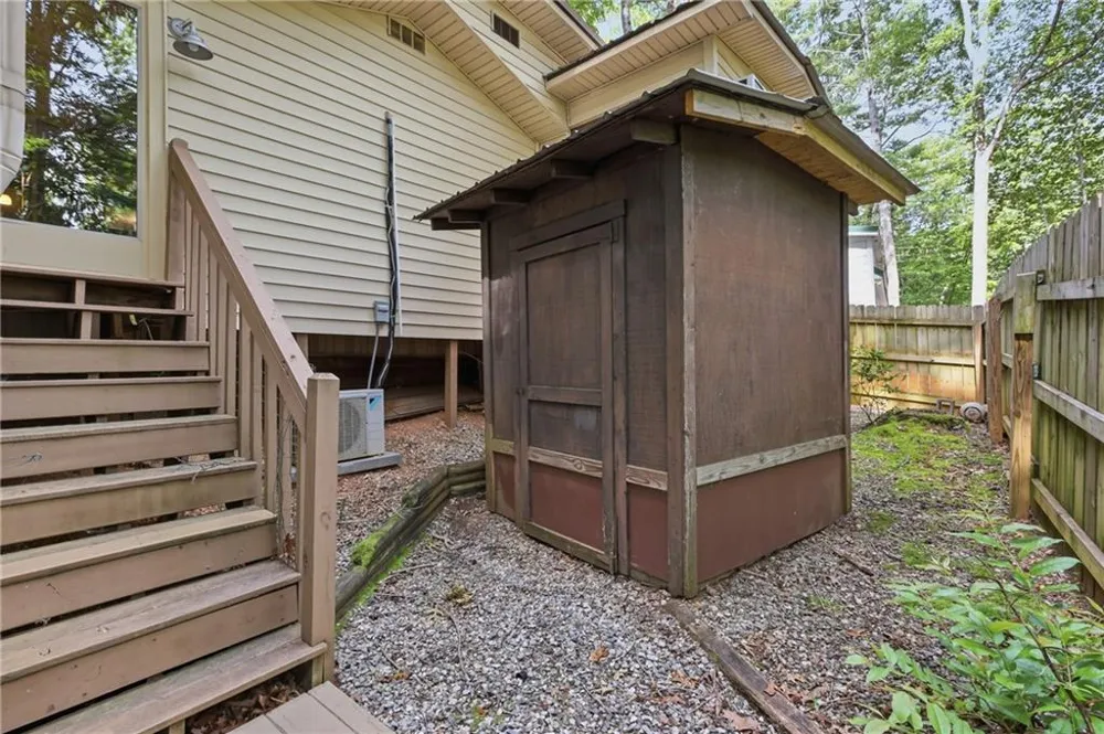 129 Nob Hill Ridge Cleveland, GA 30528