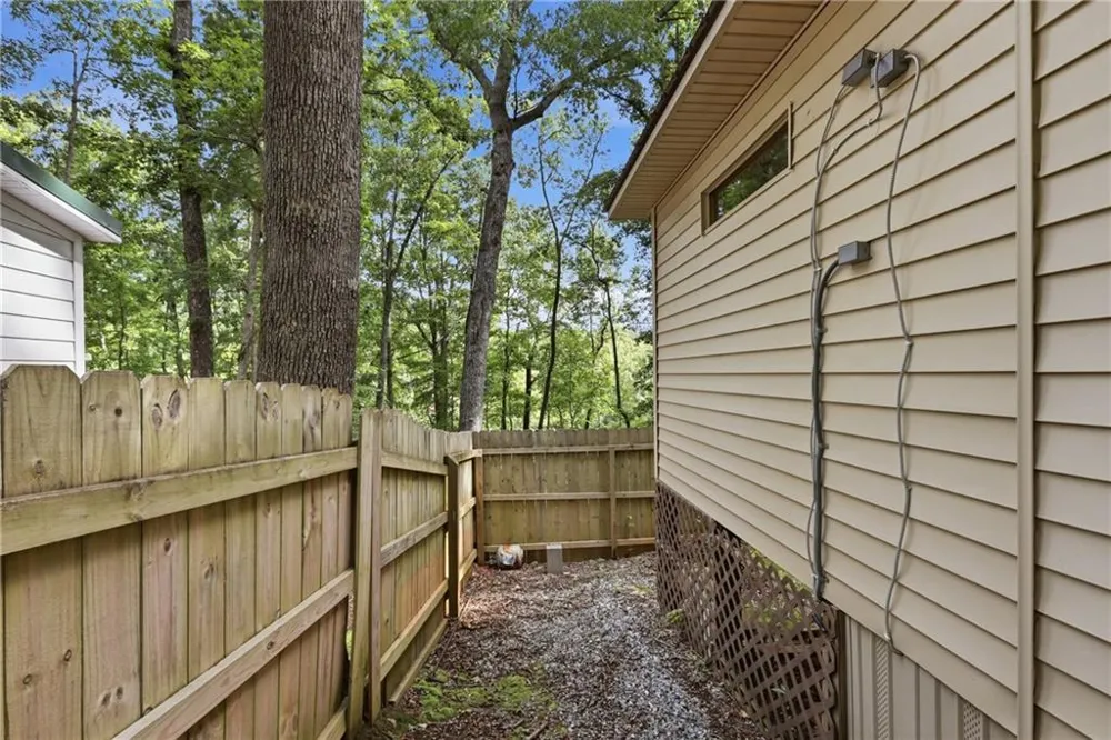 129 Nob Hill Ridge Cleveland, GA 30528