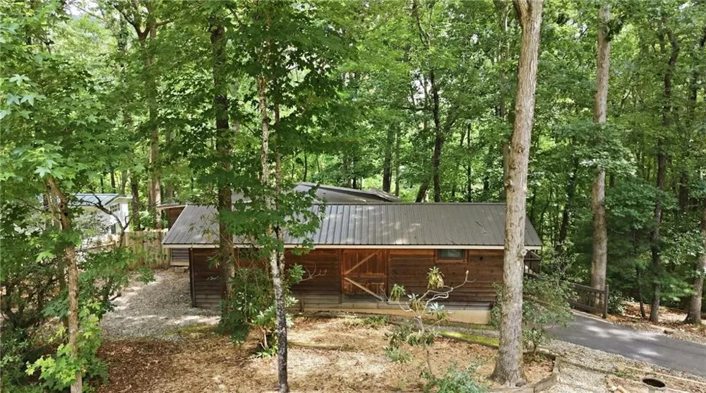 129 Nob Hill Ridge Cleveland, GA 30528