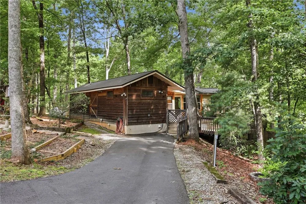 129 Nob Hill Ridge Cleveland, GA 30528