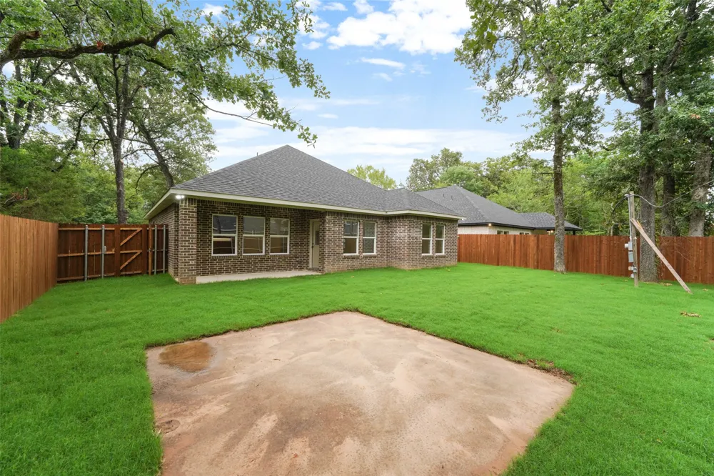 119 Parkside Drive Trinidad, TX 75163