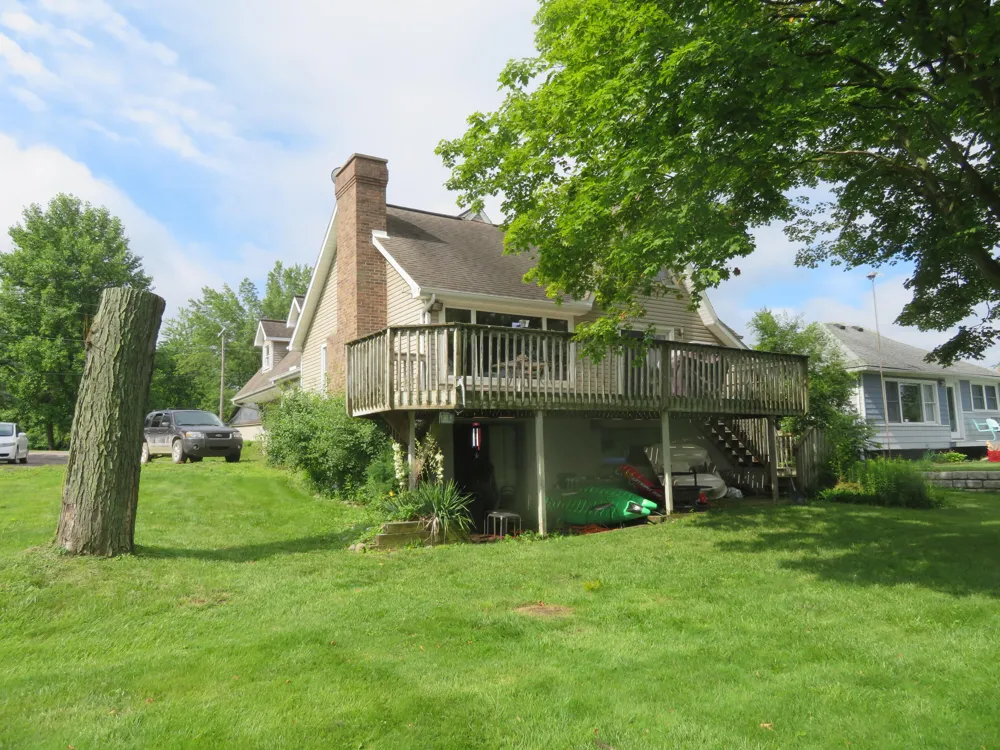 12004 Elmdale Drive Freedom Township, MI 48158