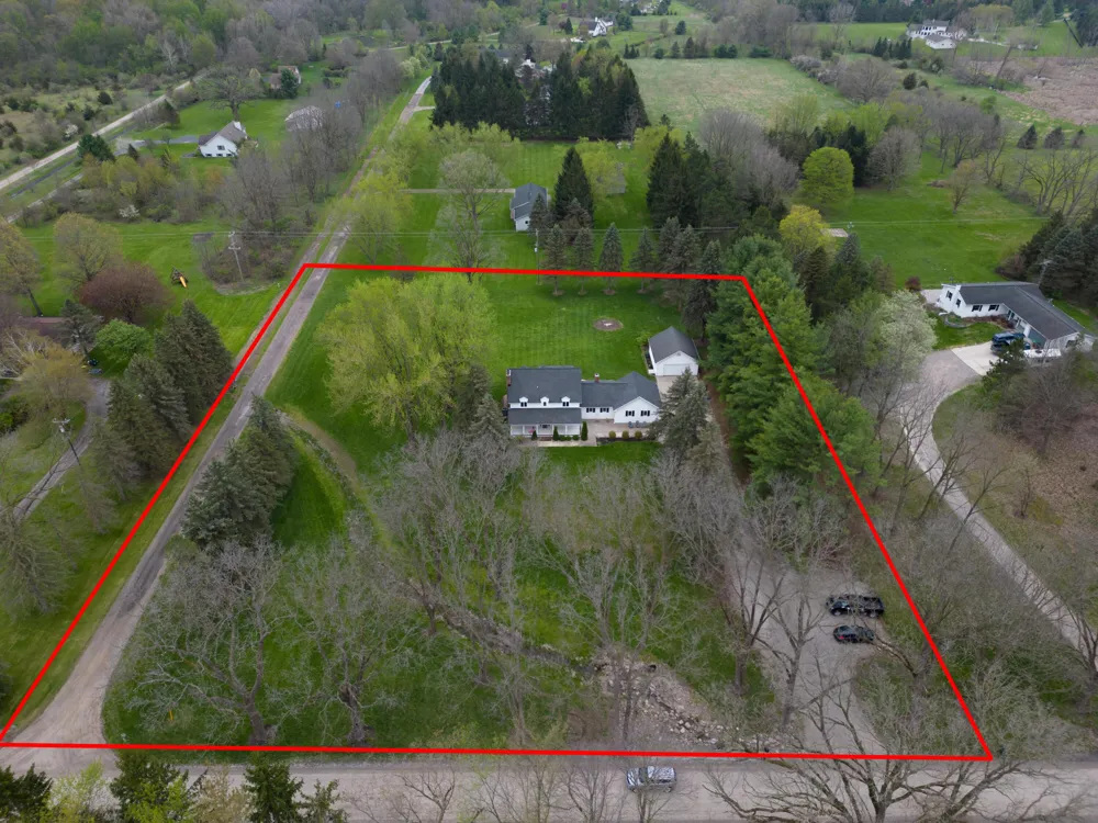 6121 Saline Waterworks Road Lodi Township, MI 48176