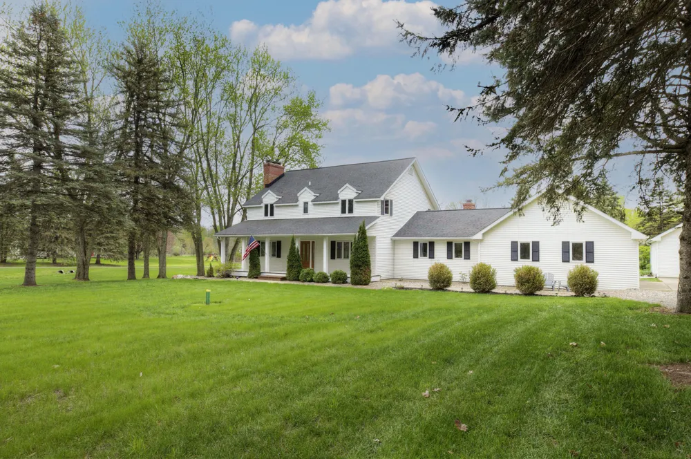 6121 Saline Waterworks Road Lodi Township, MI 48176