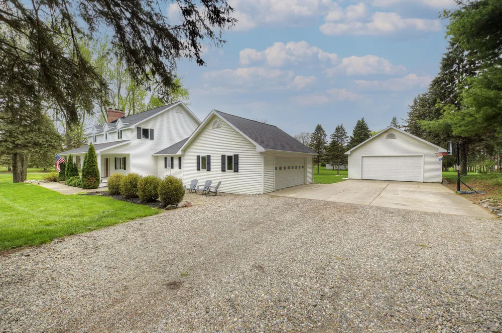 6121 Saline Waterworks Road Lodi Township, MI 48176